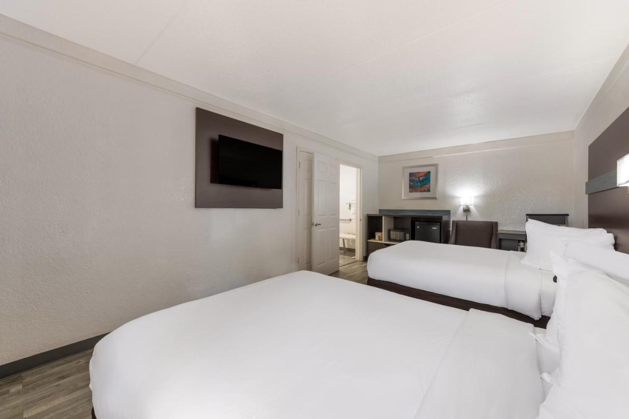 Quality Inn & Suites Airport Charlotte Zewnętrze zdjęcie