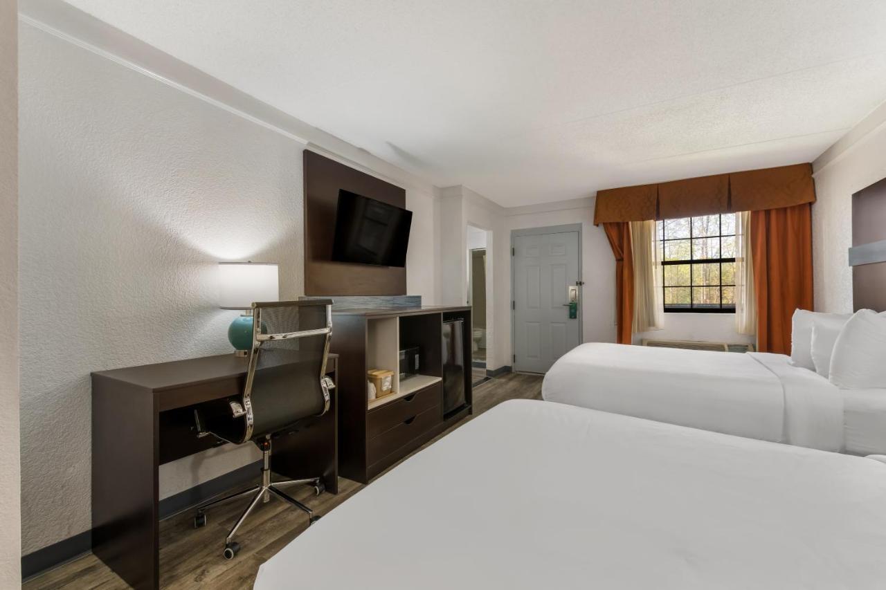 Quality Inn & Suites Airport Charlotte Zewnętrze zdjęcie