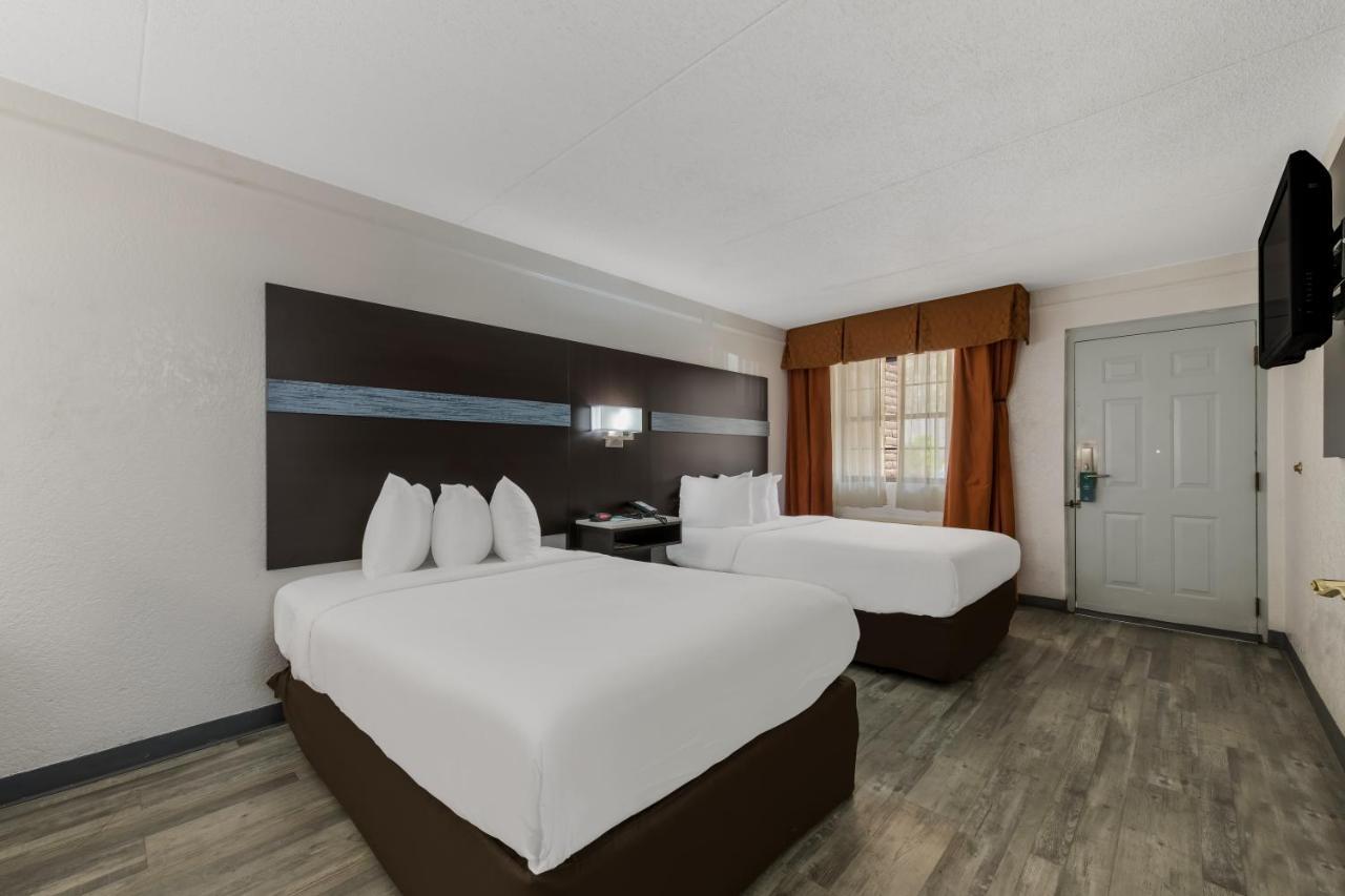 Quality Inn & Suites Airport Charlotte Zewnętrze zdjęcie