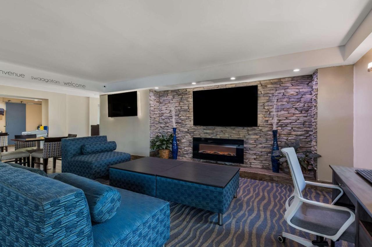 Quality Inn & Suites Airport Charlotte Zewnętrze zdjęcie