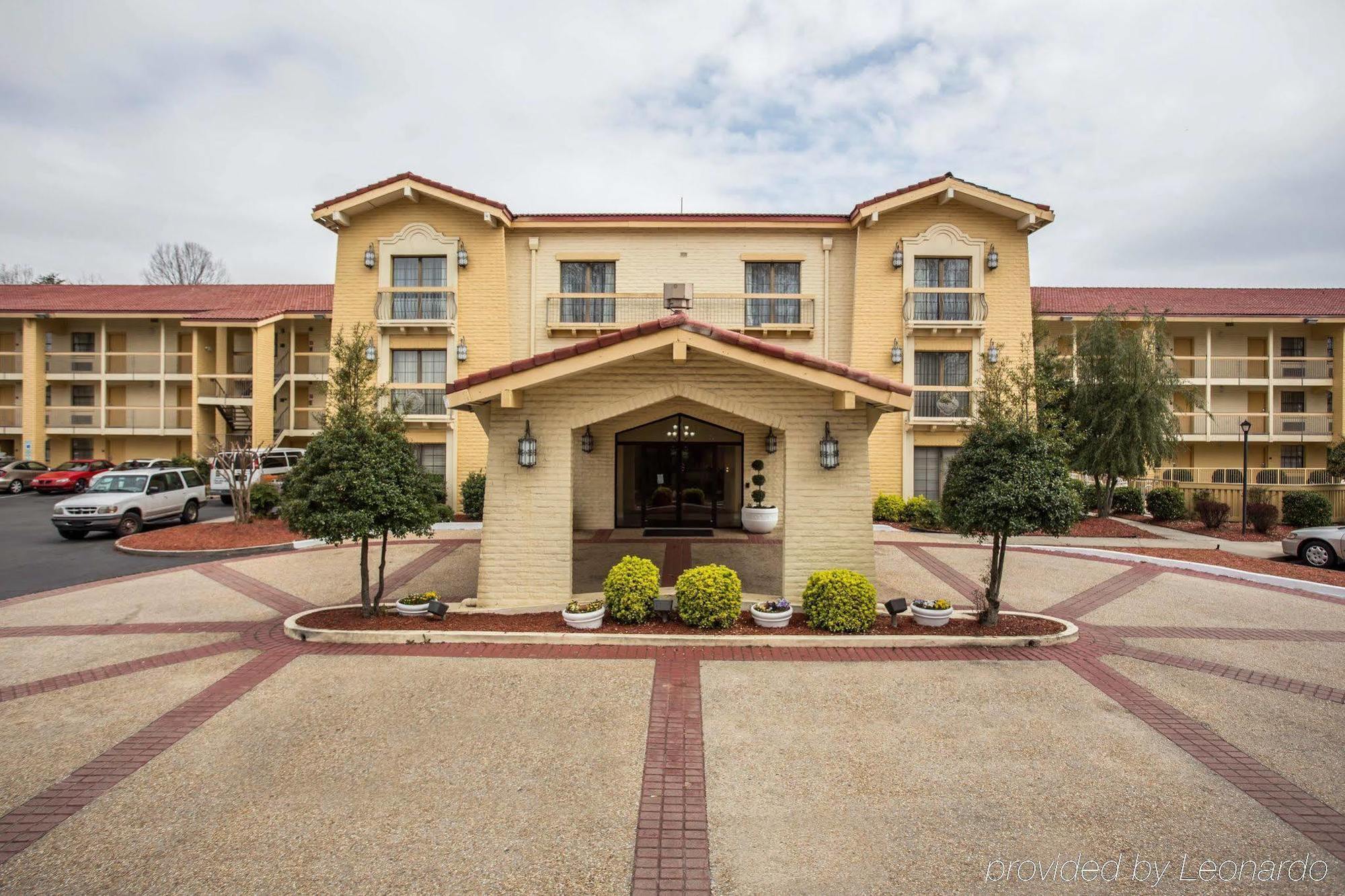 Quality Inn & Suites Airport Charlotte Zewnętrze zdjęcie