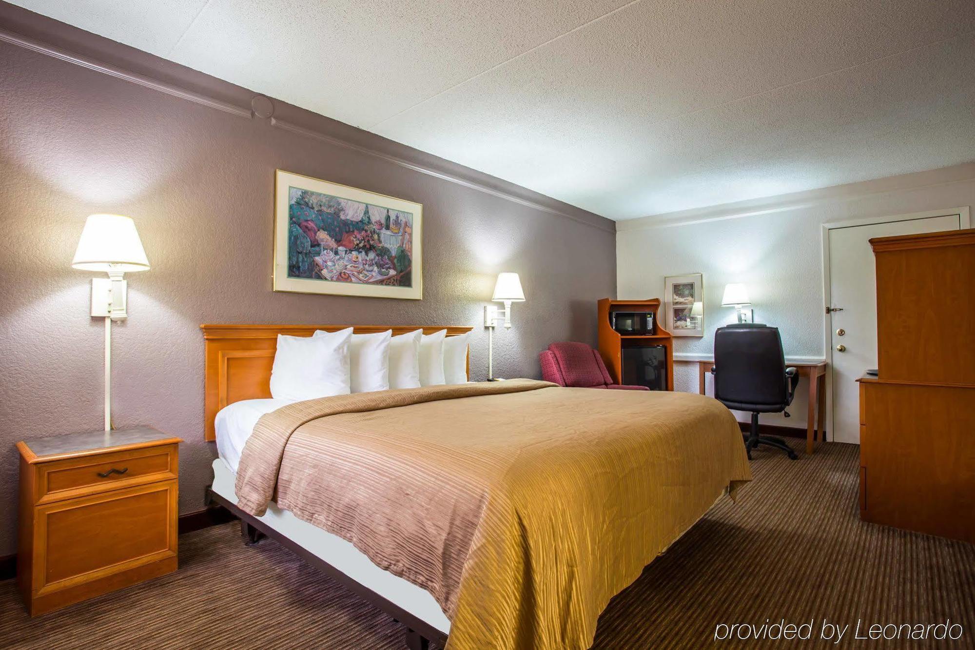 Quality Inn & Suites Airport Charlotte Zewnętrze zdjęcie
