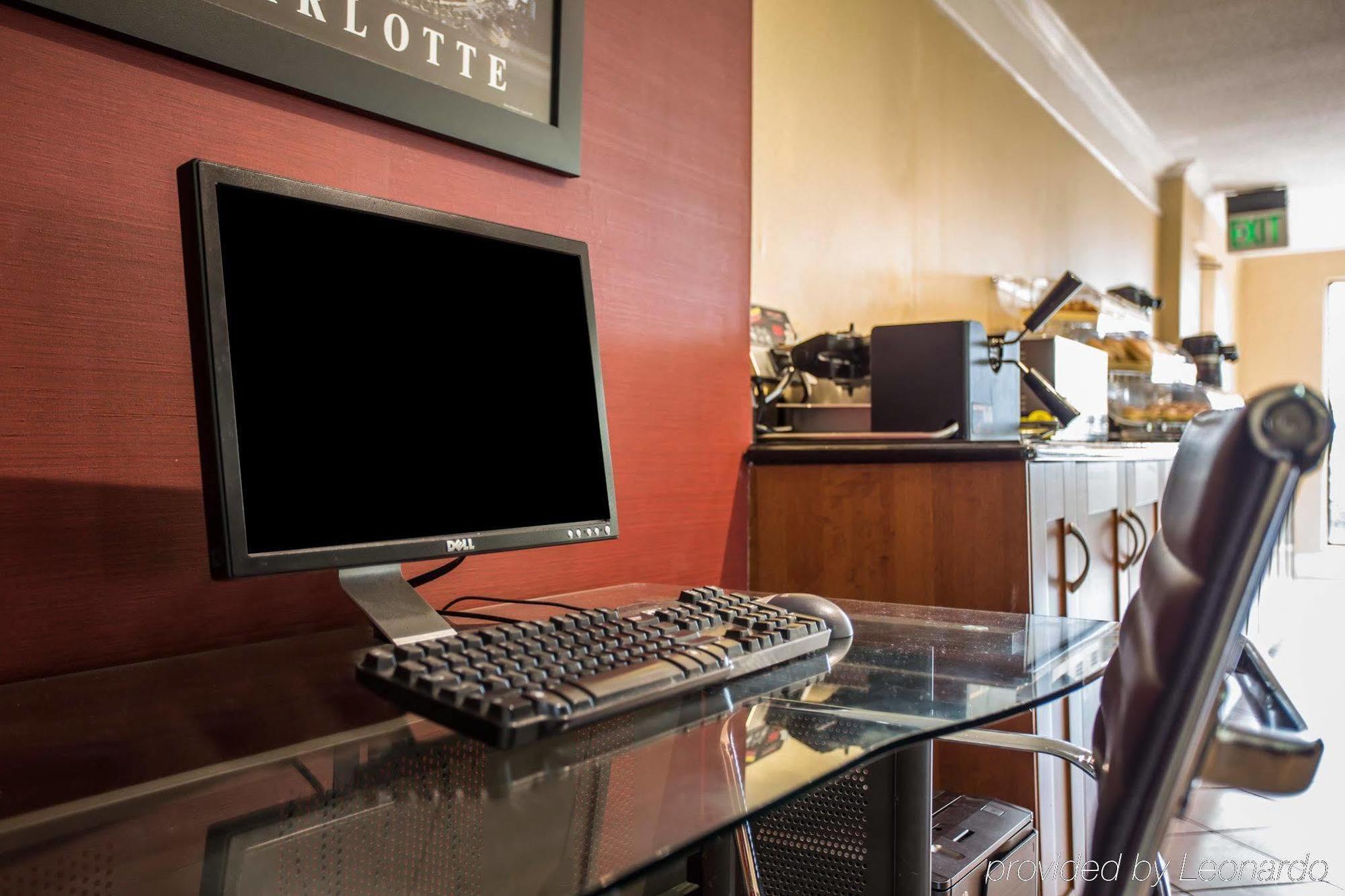 Quality Inn & Suites Airport Charlotte Zewnętrze zdjęcie