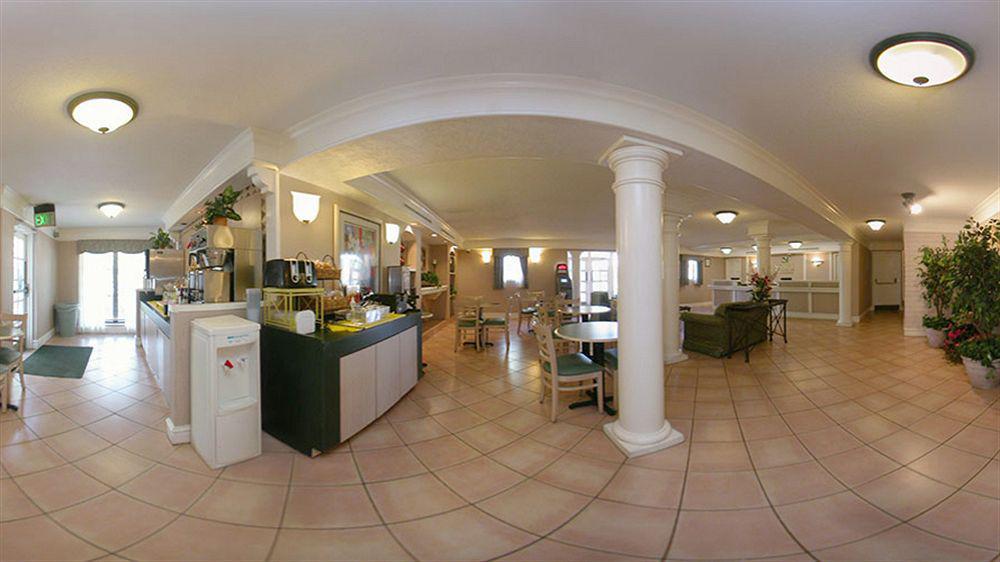 Quality Inn & Suites Airport Charlotte Zewnętrze zdjęcie